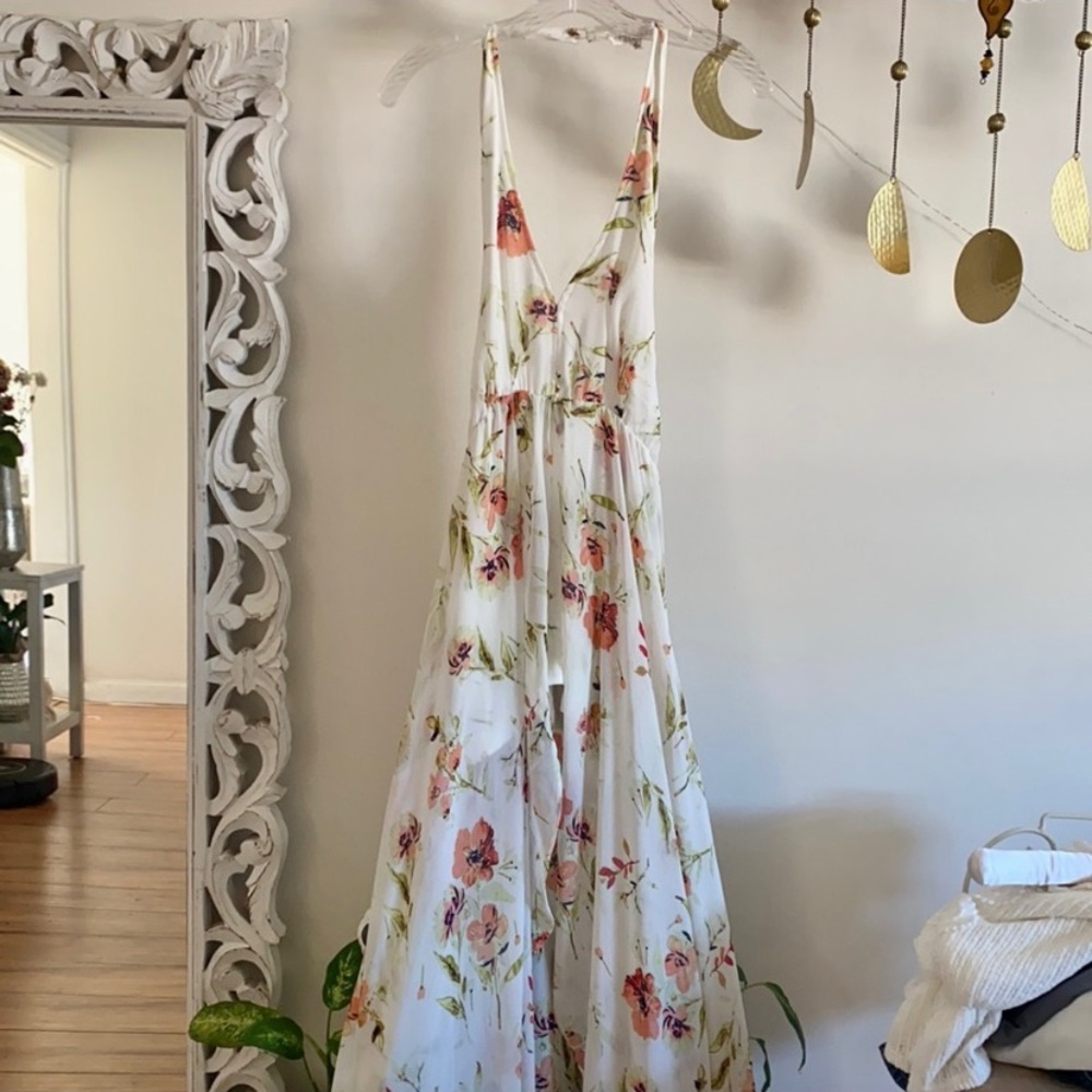 🪞 NEW zara dreamy halter top open front maxi dress in off white floral multi